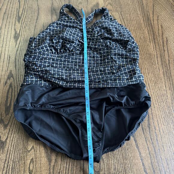 Lands End x Miraclesuit Black Geometric One Piece Swim Suit Womens Plus Size 20W - Picture 9 of 9